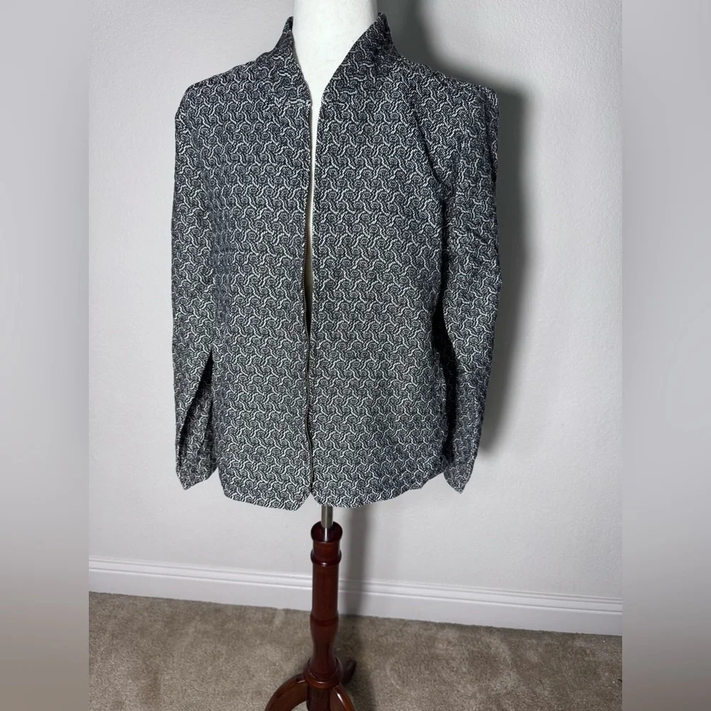 Eileen Fisher Rosette Jacquard Jacket Women's Black and White Patterned Jacket M - Picture 2 of 16